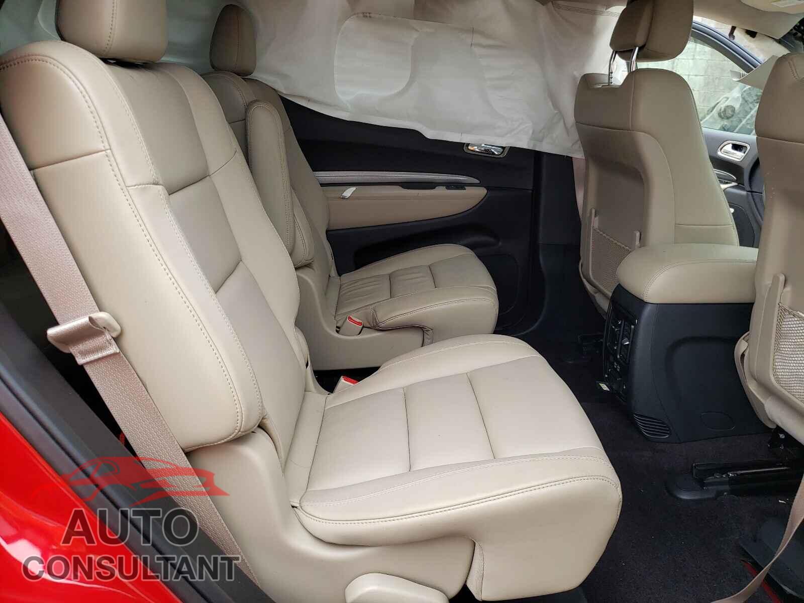 DODGE DURANGO 2018 - 1C4RDJDG8JC496755