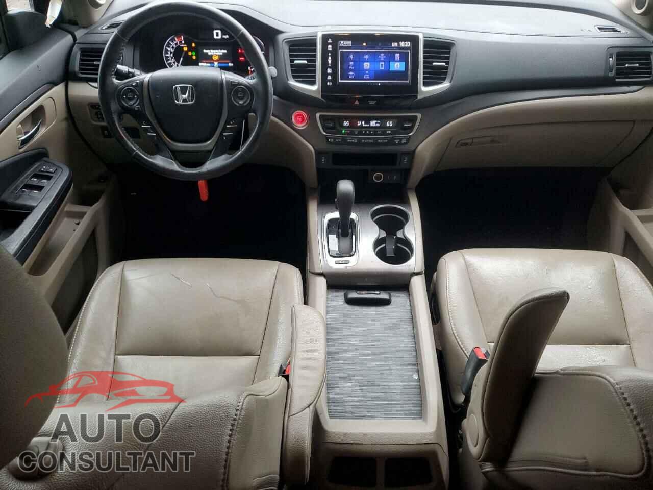 HONDA PILOT 2017 - 5FNYF6H53HB076748