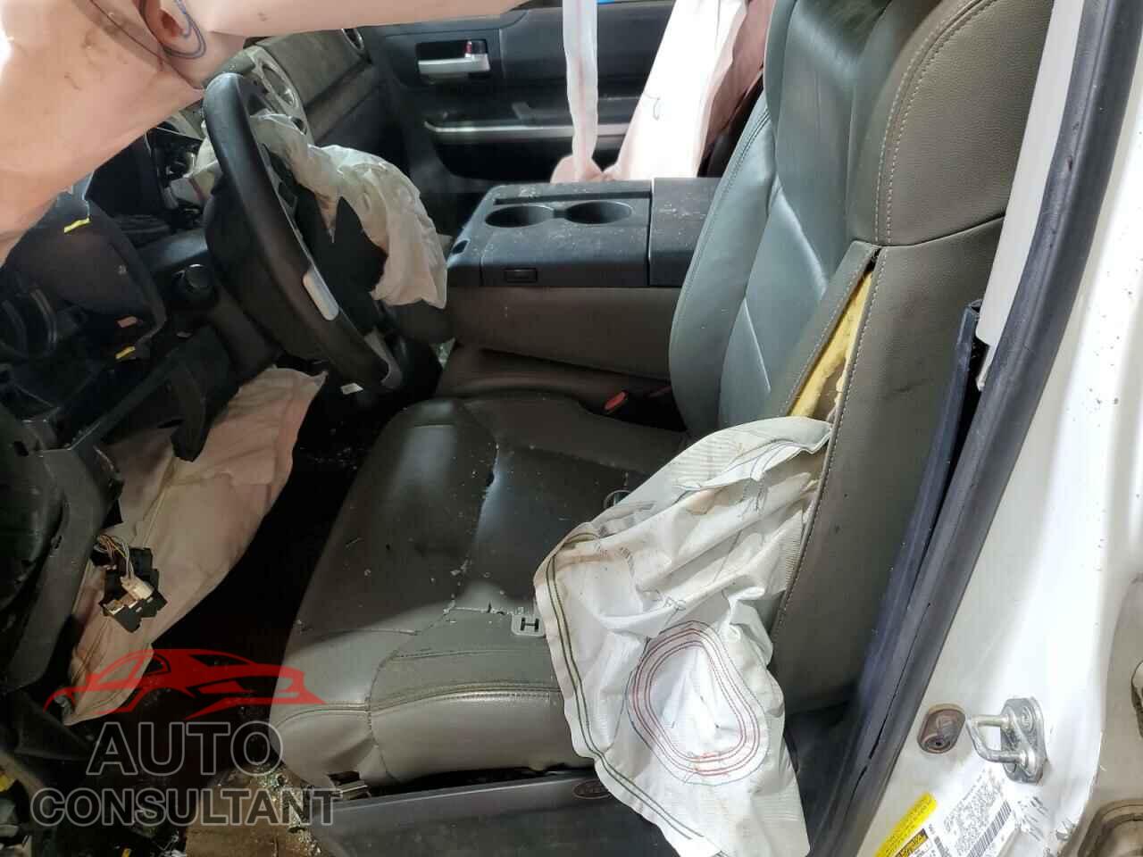 TOYOTA TUNDRA 2014 - 5TFUW5F18EX347314