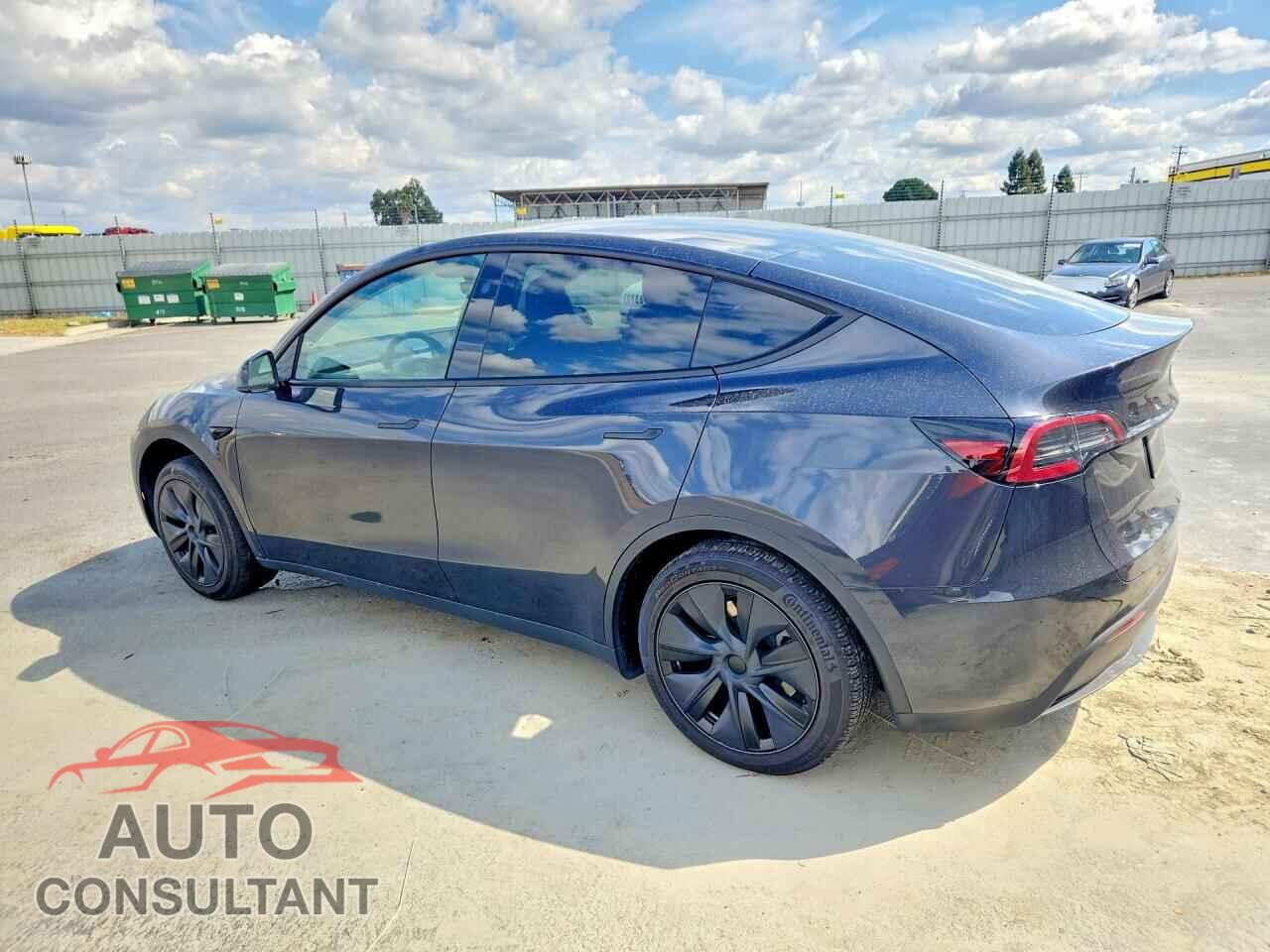 TESLA MODEL Y 2024 - 7SAYGDEE8RF166407