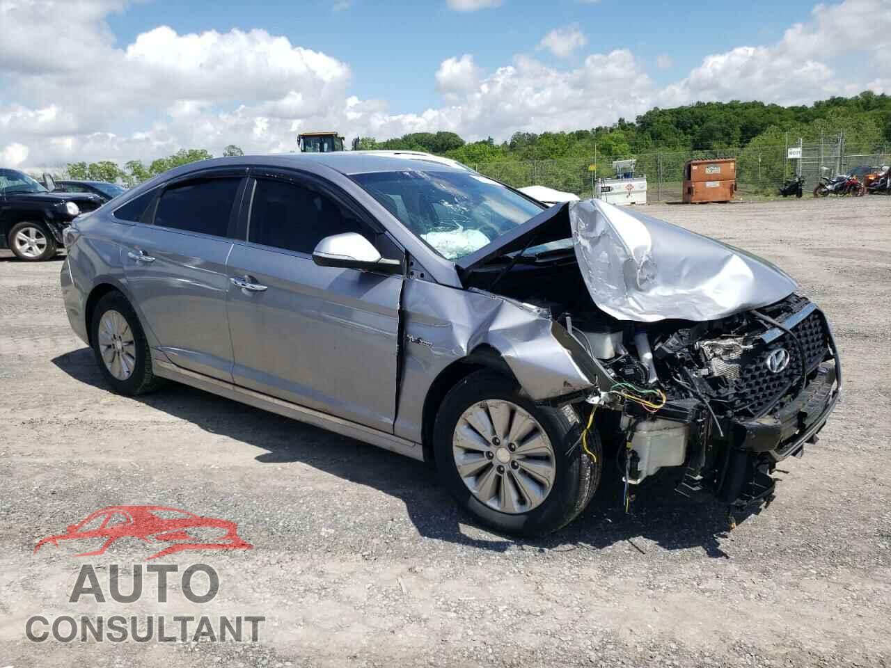 HYUNDAI SONATA 2017 - KMHE24L17HA046048