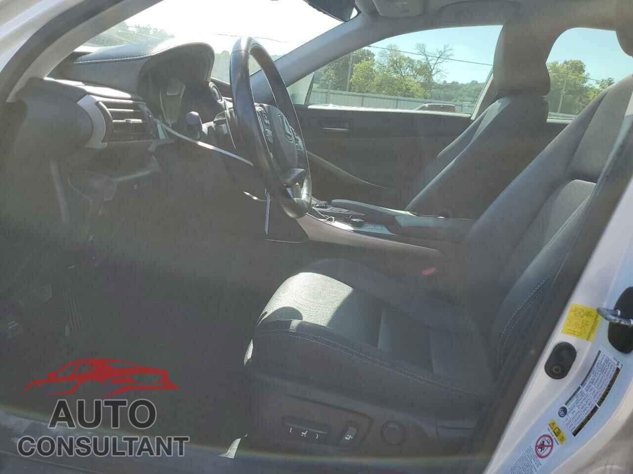 LEXUS IS 2017 - JTHCM1D22H5018113
