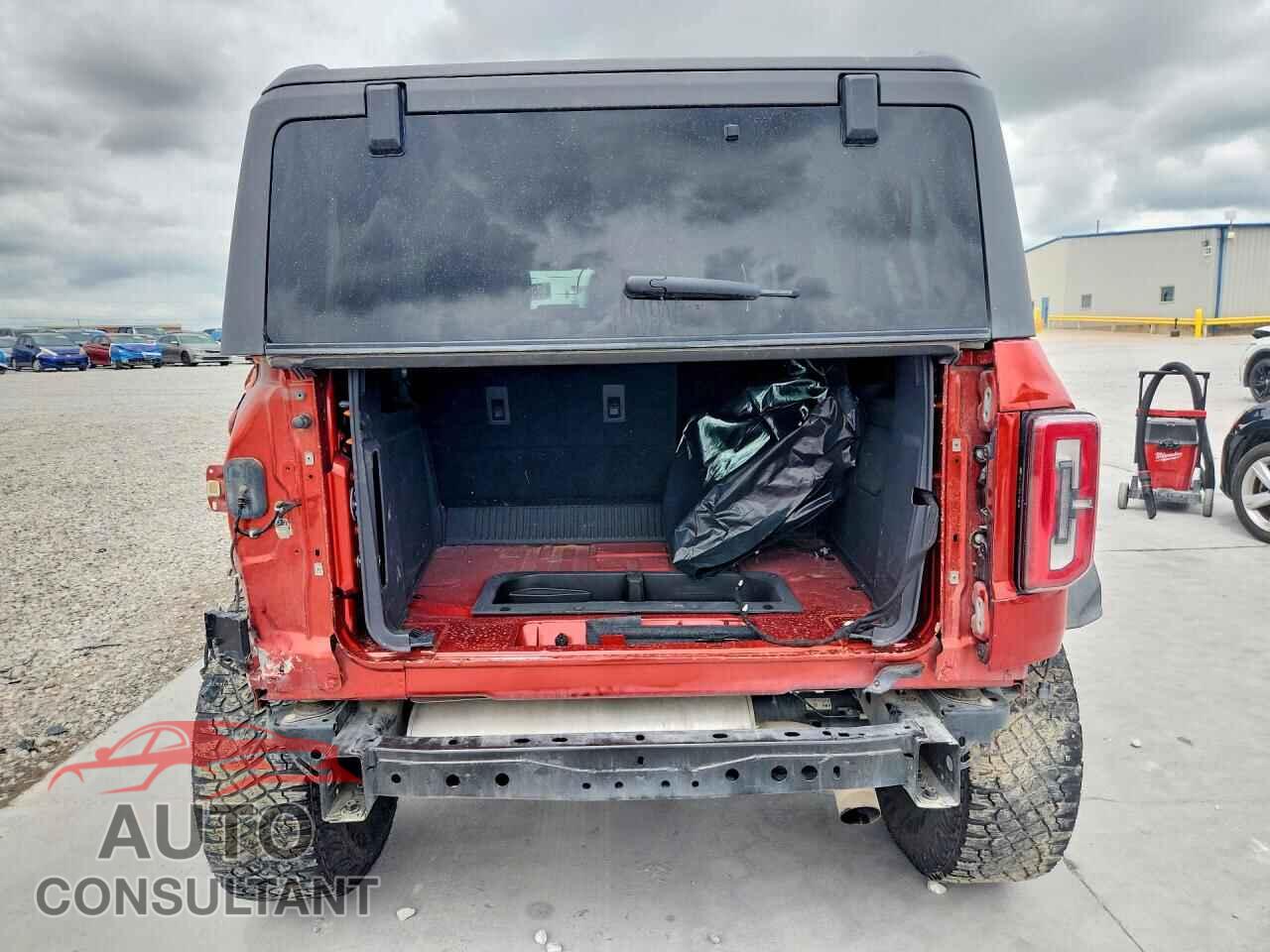 FORD BRONCO 2023 - 1FMEE5DPXPLB44865