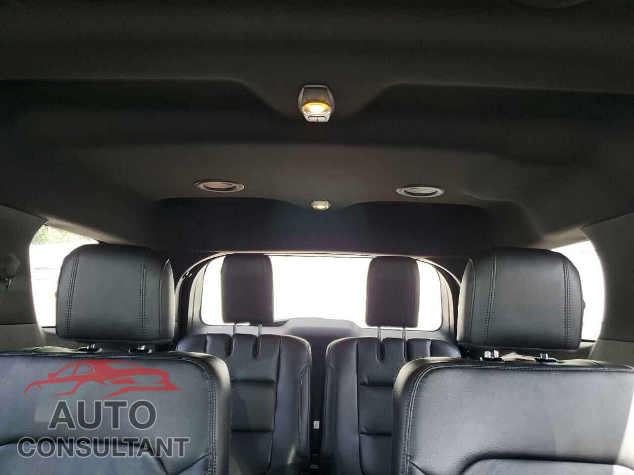 FORD EXPLORER 2017 - 1FM5K7D8XHGA86103