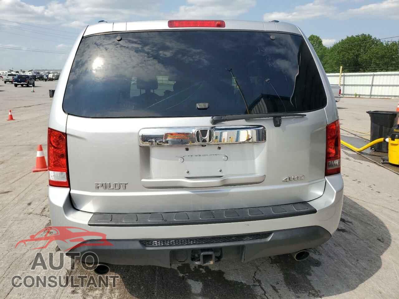 HONDA PILOT 2012 - 5FNYF4H65CB023751