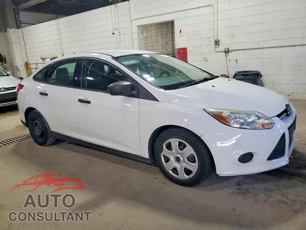 FORD FOCUS 2014 - 1FADP3E28EL381164