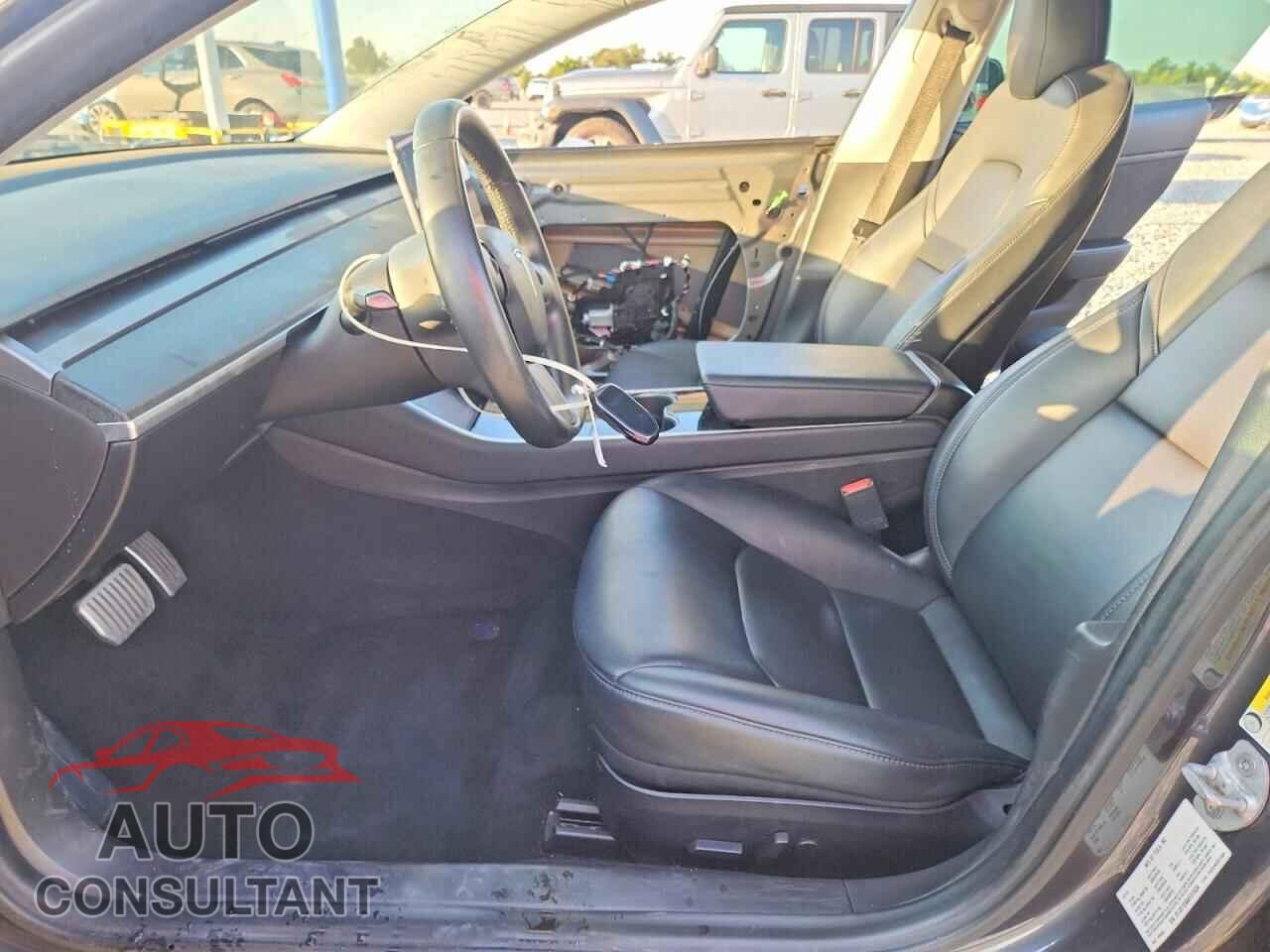 TESLA MODEL 3 2019 - 5YJ3E1EA8KF313534