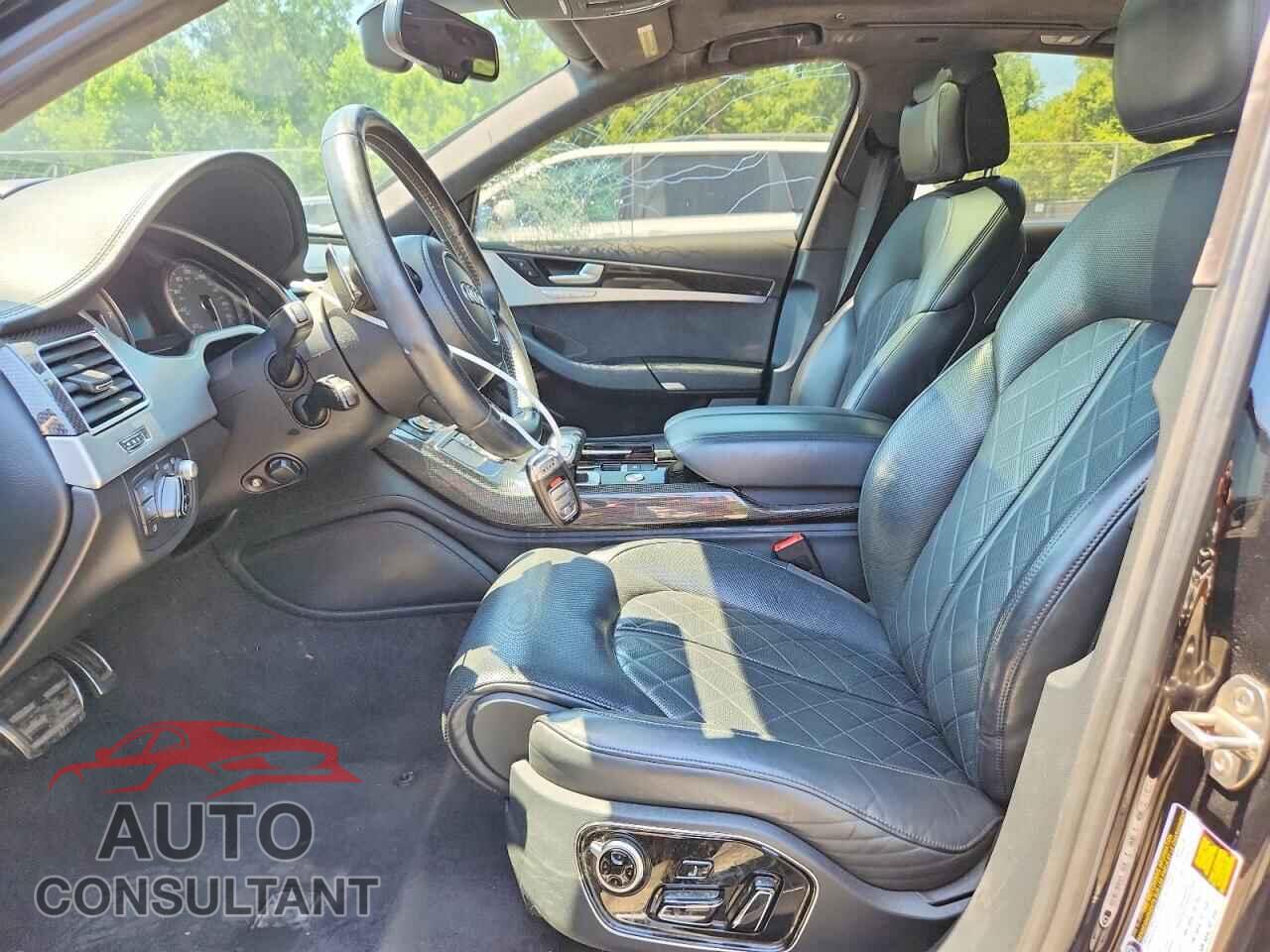 AUDI S8 2016 - WAUJSAFD4GN008742