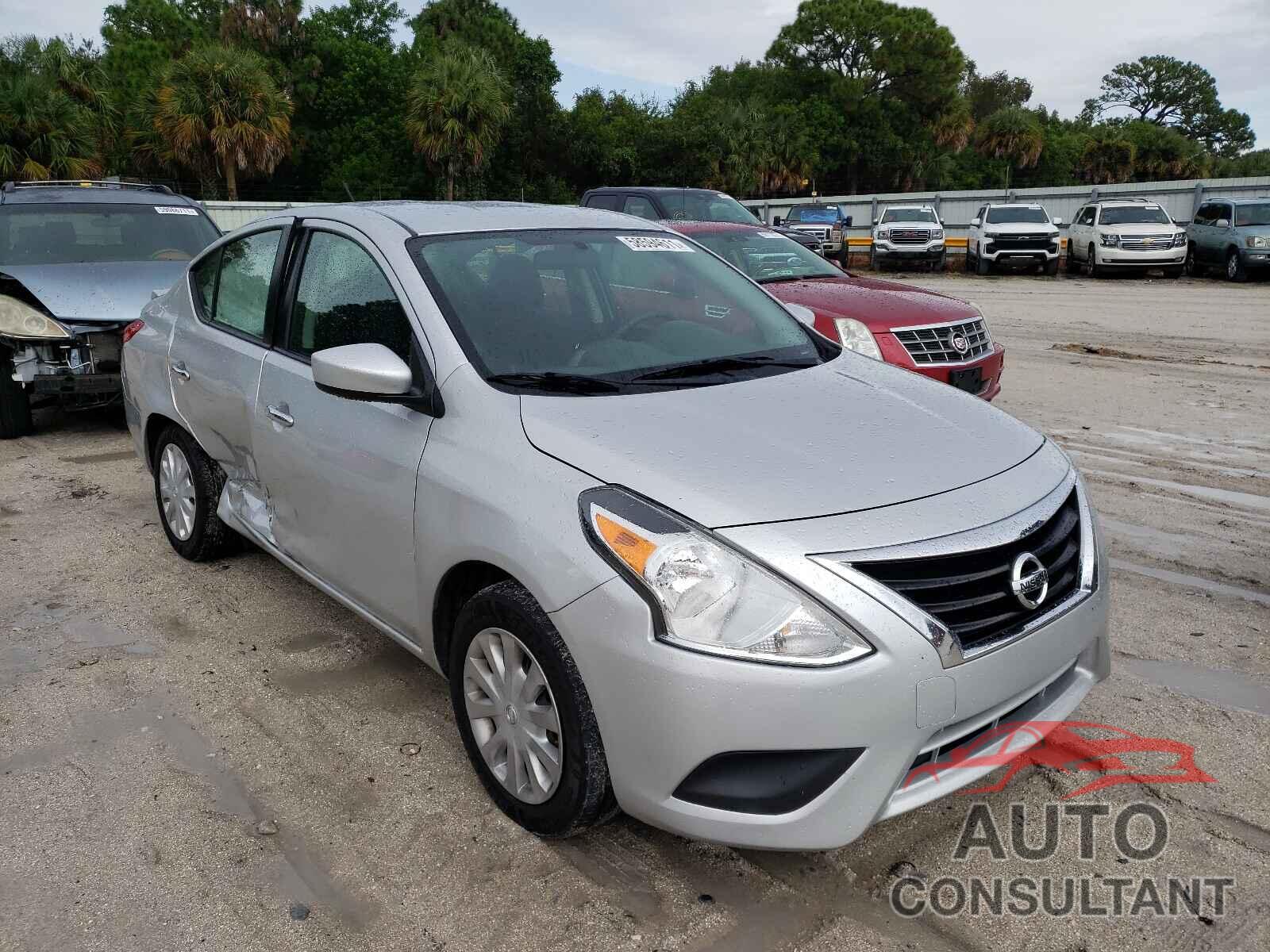 NISSAN VERSA 2018 - 3N1CN7AP7JK399053