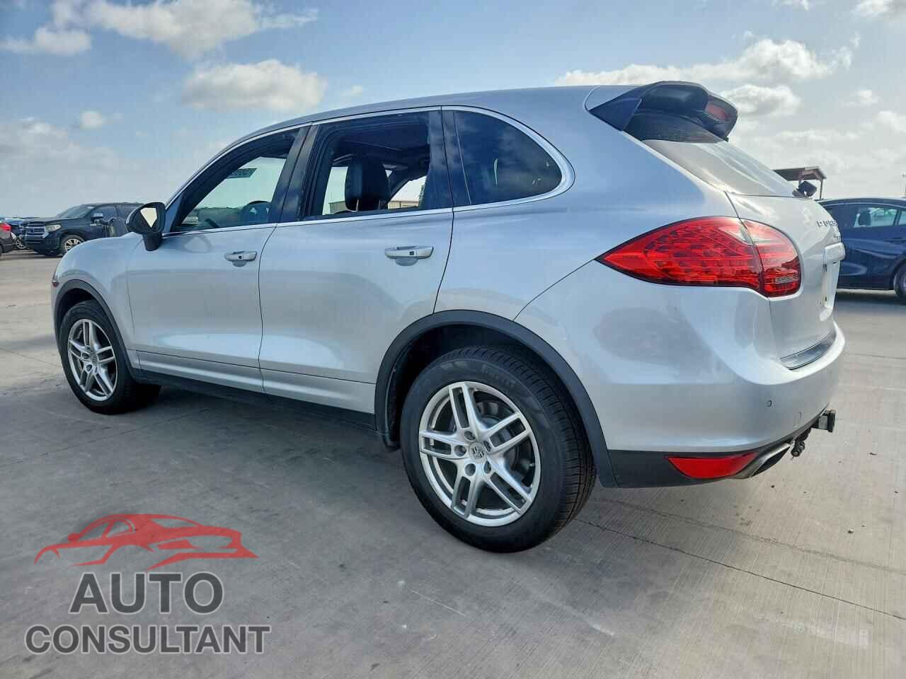 PORSCHE CAYENNE 2012 - WP1AA2A21CLA01088