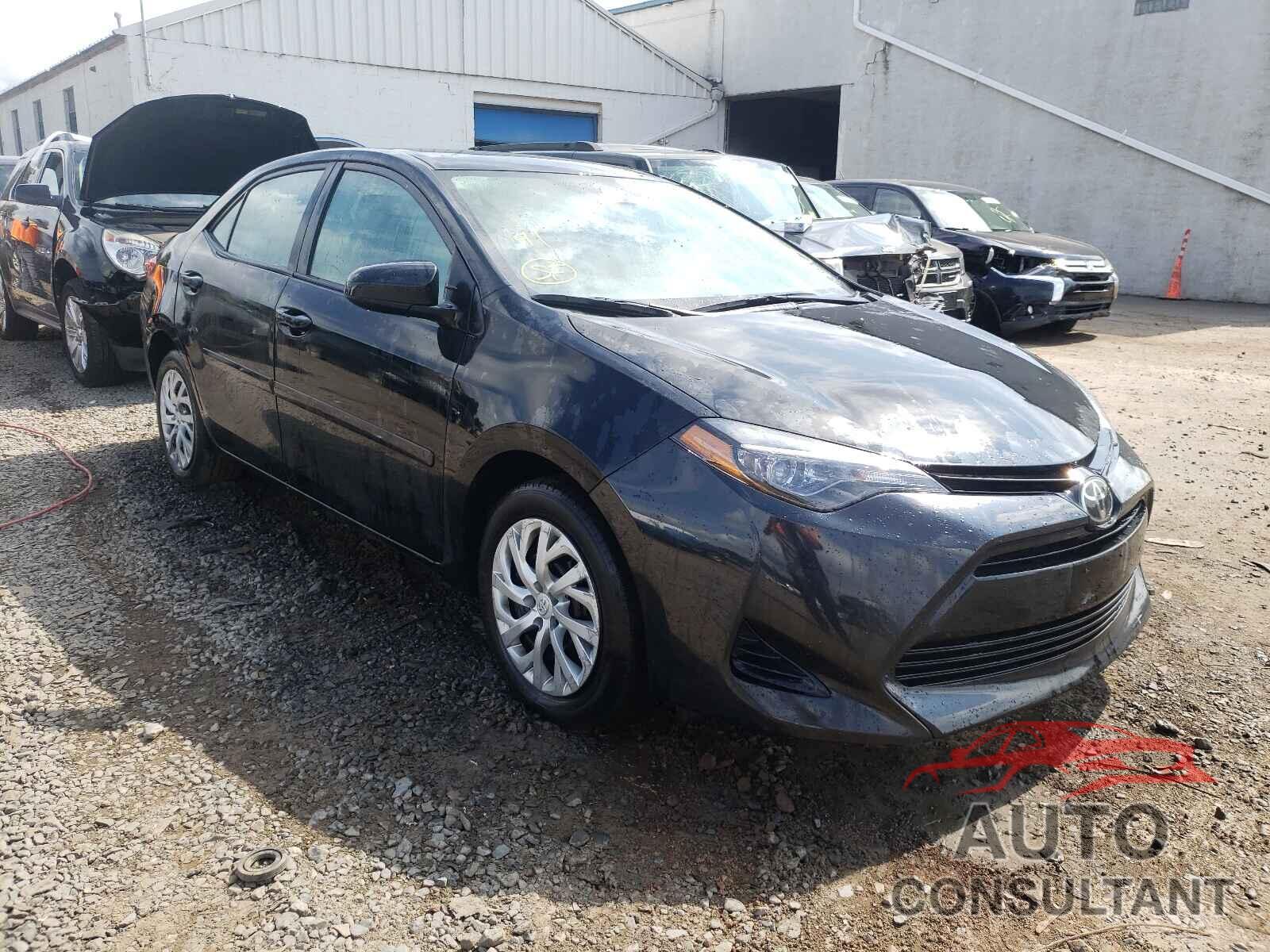 TOYOTA COROLLA 2018 - 2T1BURHEXJC043320