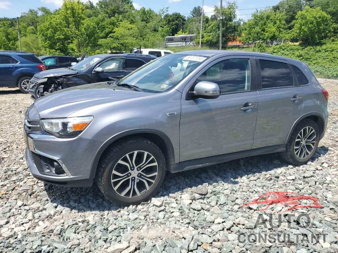 MITSUBISHI OUTLANDER 2018 - JA4AR3AU8JU018098
