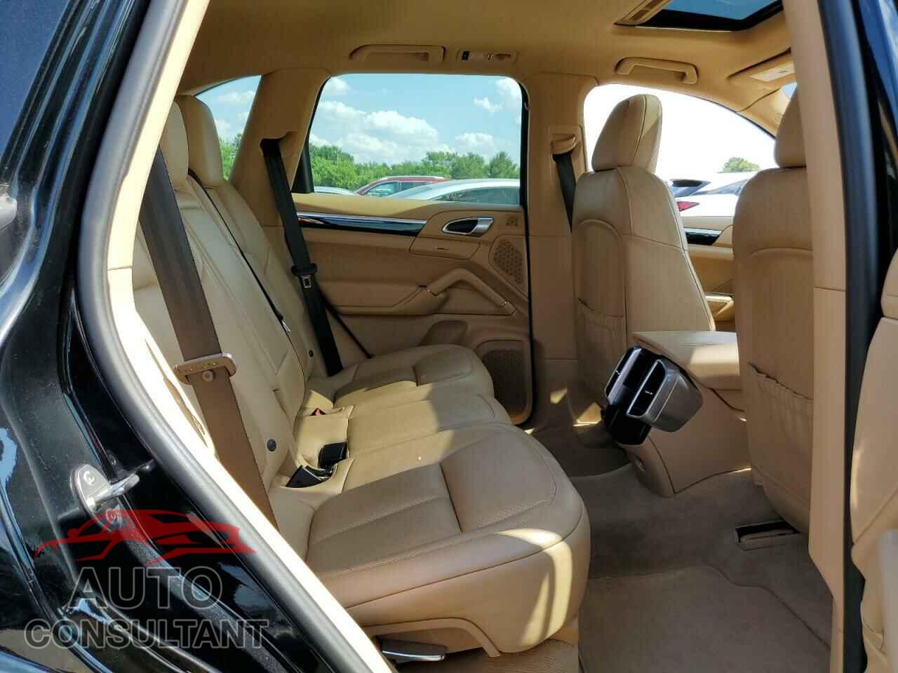PORSCHE CAYENNE 2016 - WP1AA2A29GKA14733