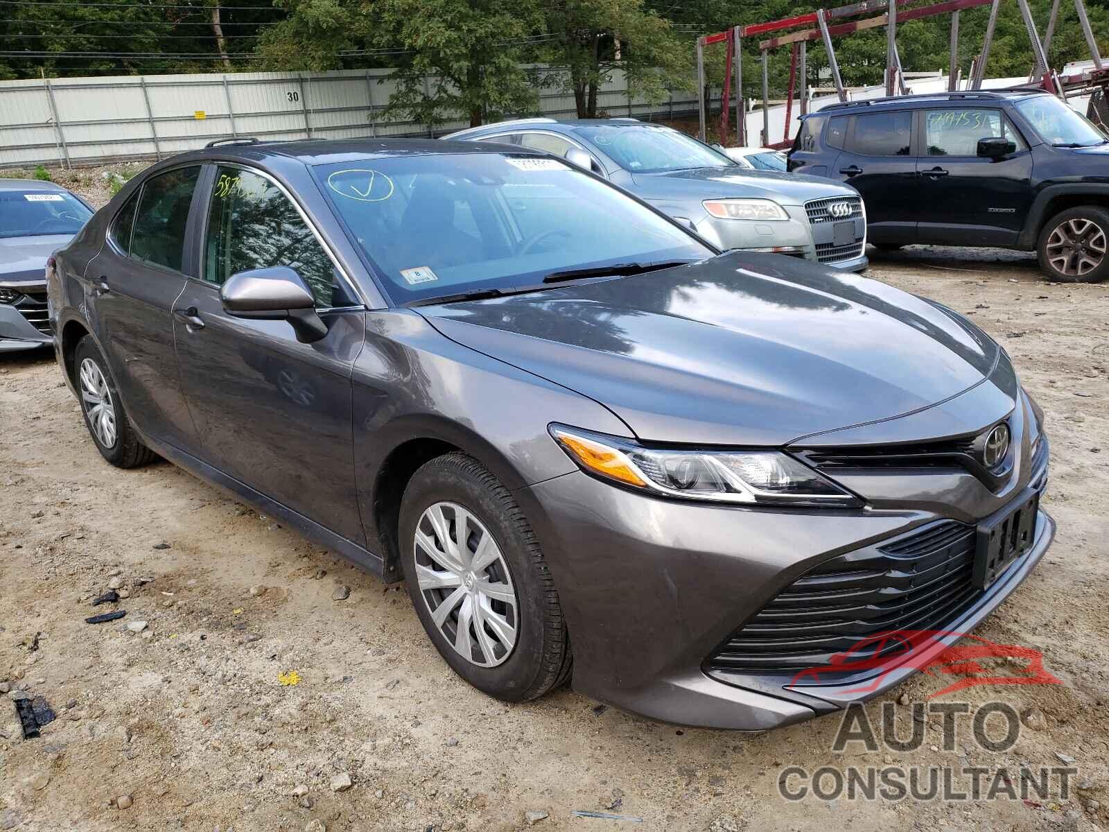 TOYOTA CAMRY 2018 - 4T1B11HK4JU532200