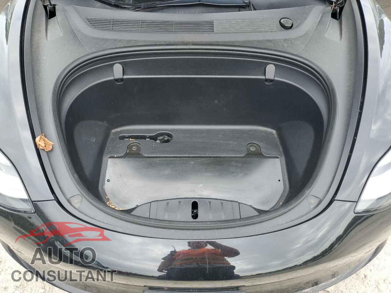 TESLA MODEL 3 2019 - 5YJ3E1EA5KF305861