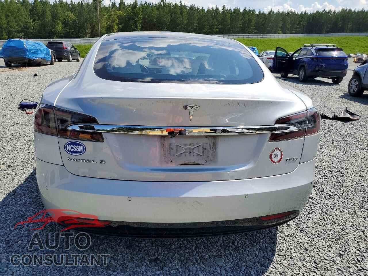 TESLA MODEL S 2018 - 5YJSA1E28JF244374