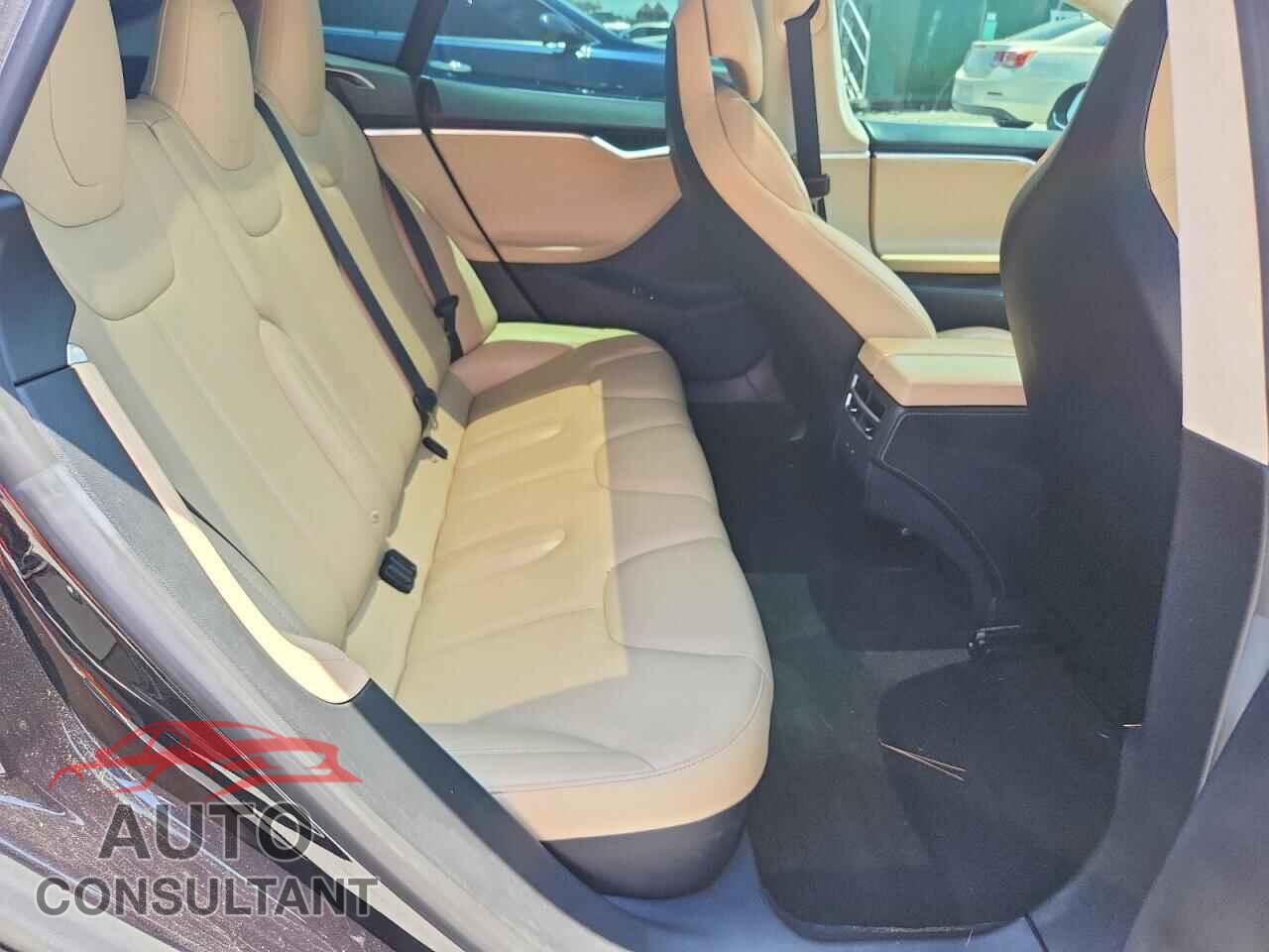TESLA MODEL S 2017 - 5YJSA1E26HF206457