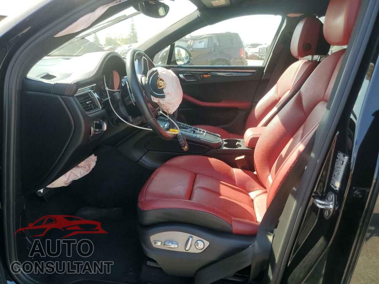 PORSCHE MACAN 2018 - WP1AA2A58JLB18304