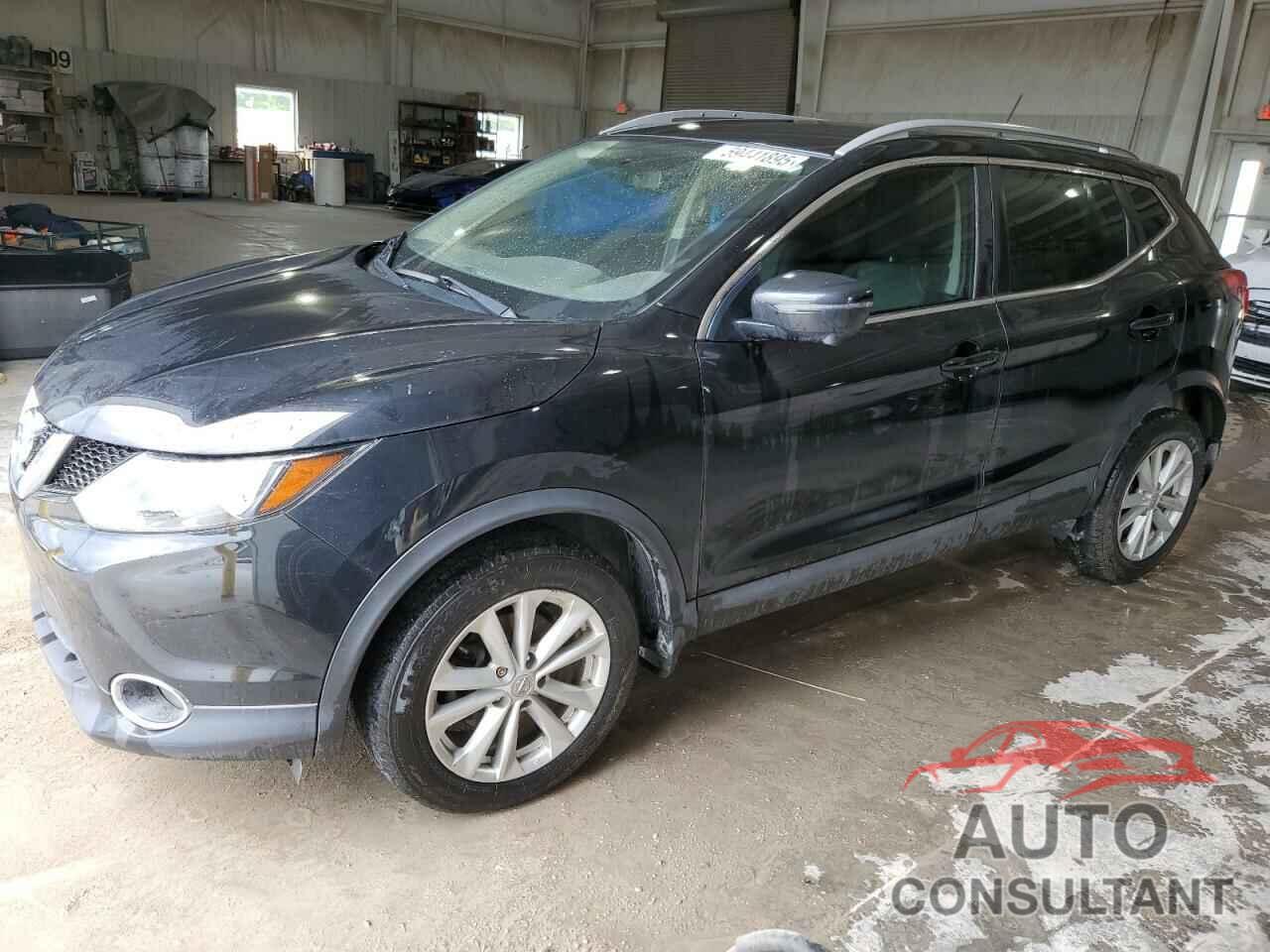 NISSAN ROGUE 2017 - JN1BJ1CR2HW114406