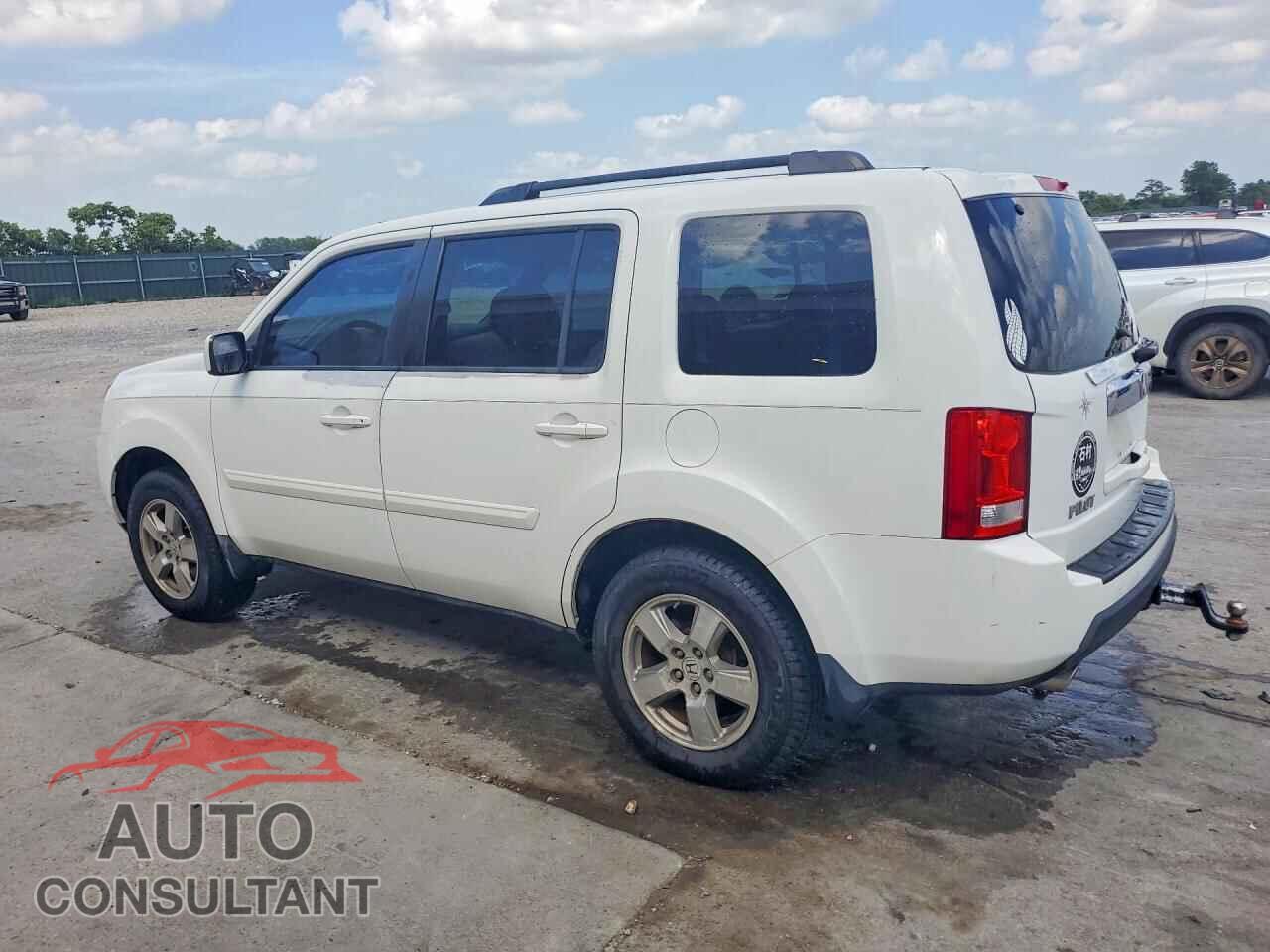 HONDA PILOT 2011 - 5FNYF3H59BB019220