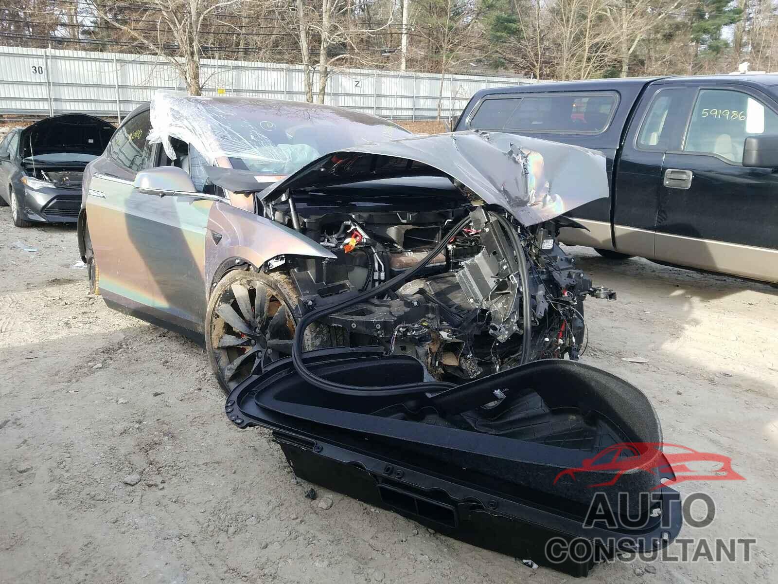 TESLA MODEL X 2018 - 5YJXCAE4XJF111892