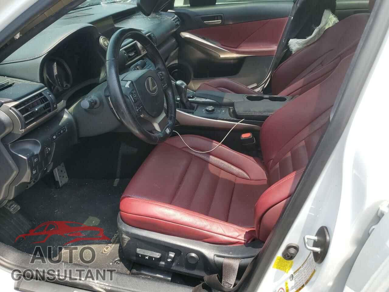LEXUS IS 2017 - JTHBA1D25H5052504