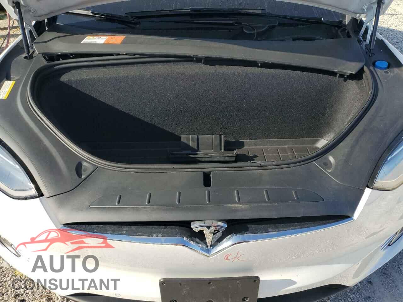 TESLA MODEL X 2017 - 5YJXCBE22HF050018