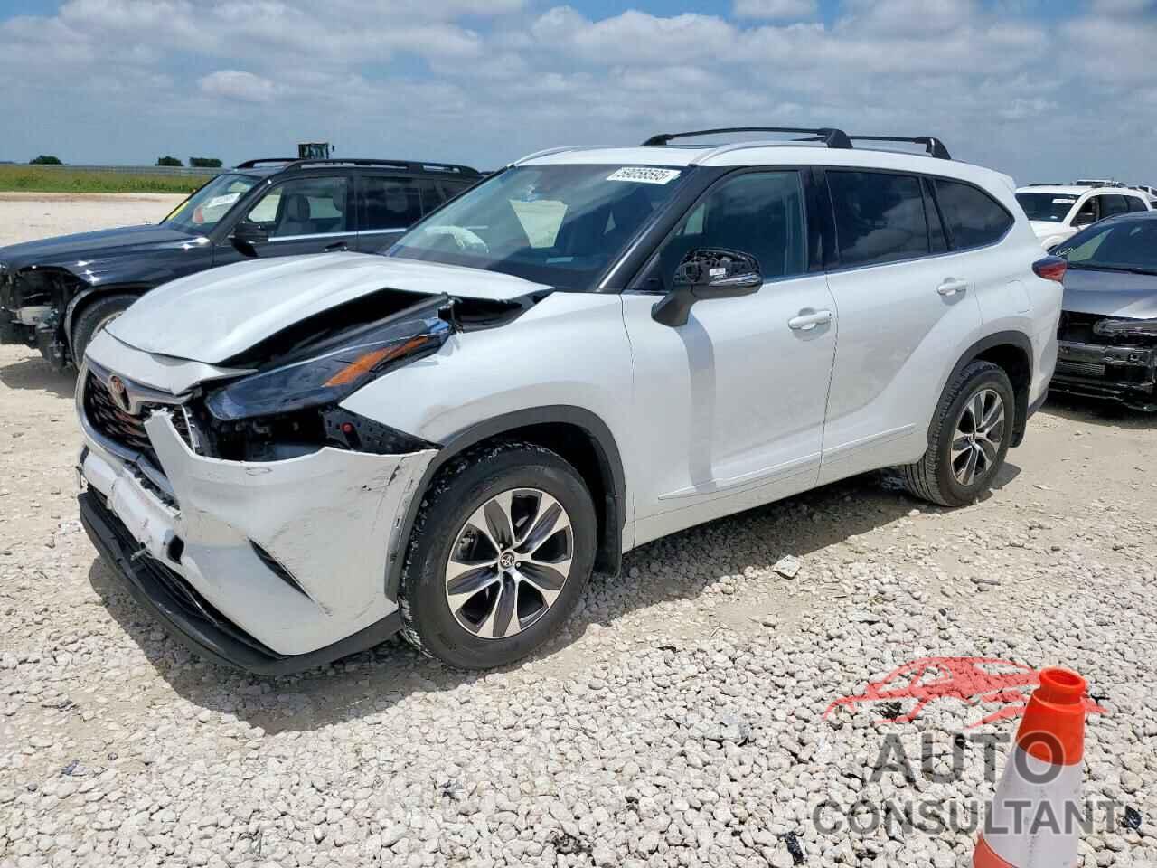 TOYOTA HIGHLANDER 2022 - 5TDGZRBH7NS571310