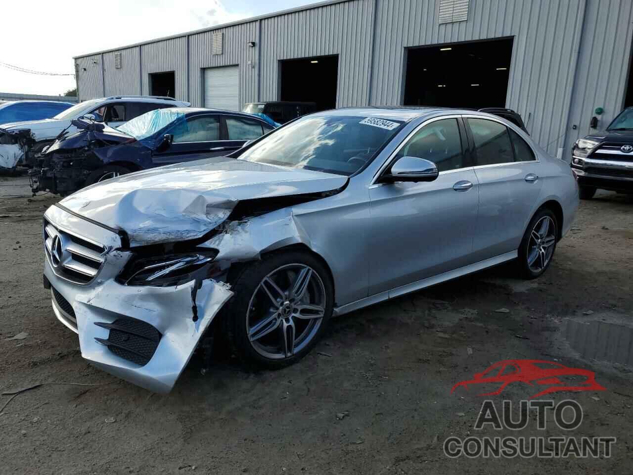 MERCEDES-BENZ E-CLASS 2020 - W1KZF8DB0LA764547