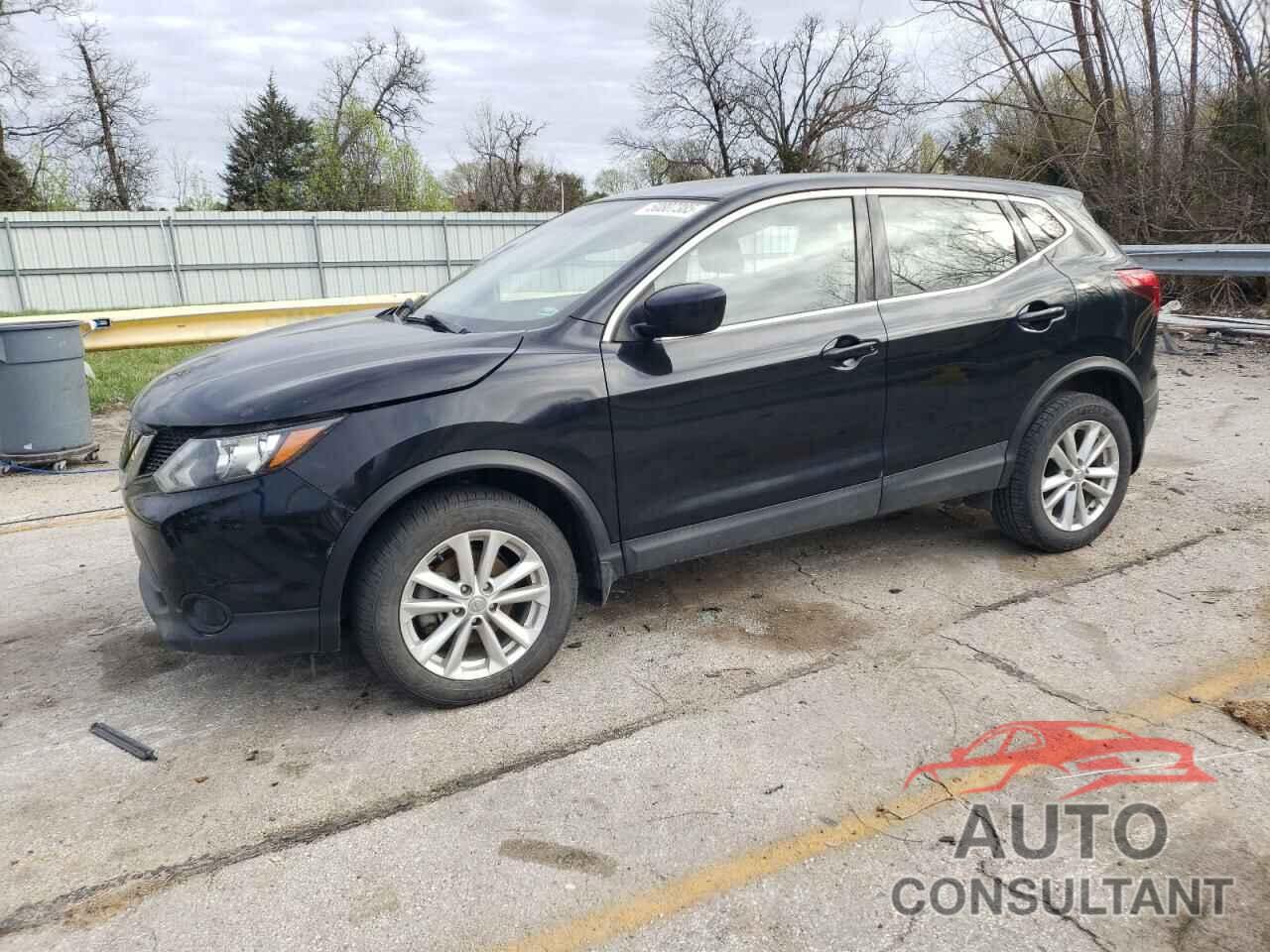 NISSAN ROGUE 2018 - JN1BJ1CP5JW188147