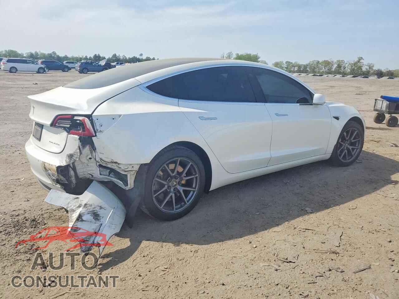 TESLA MODEL 3 2020 - 5YJ3E1EB3LF618563