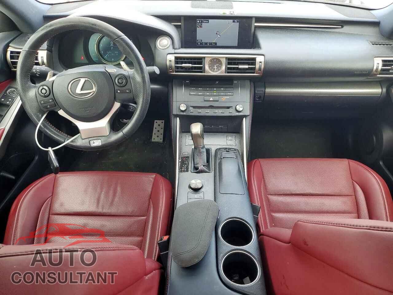 LEXUS IS 2015 - JTHBE1D29F5021984