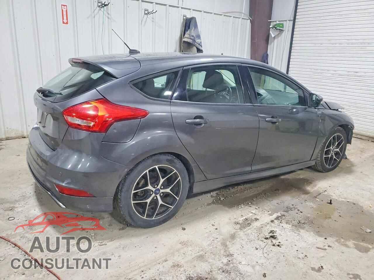 FORD FOCUS 2015 - 1FADP3K28FL216995