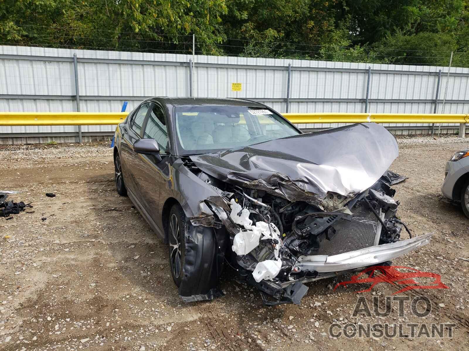 TOYOTA CAMRY 2018 - 4T1B11HK1JU501714