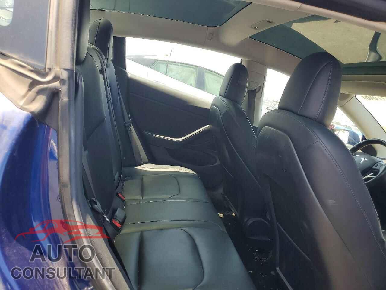 TESLA MODEL 3 2018 - 5YJ3E1EA9JF011796