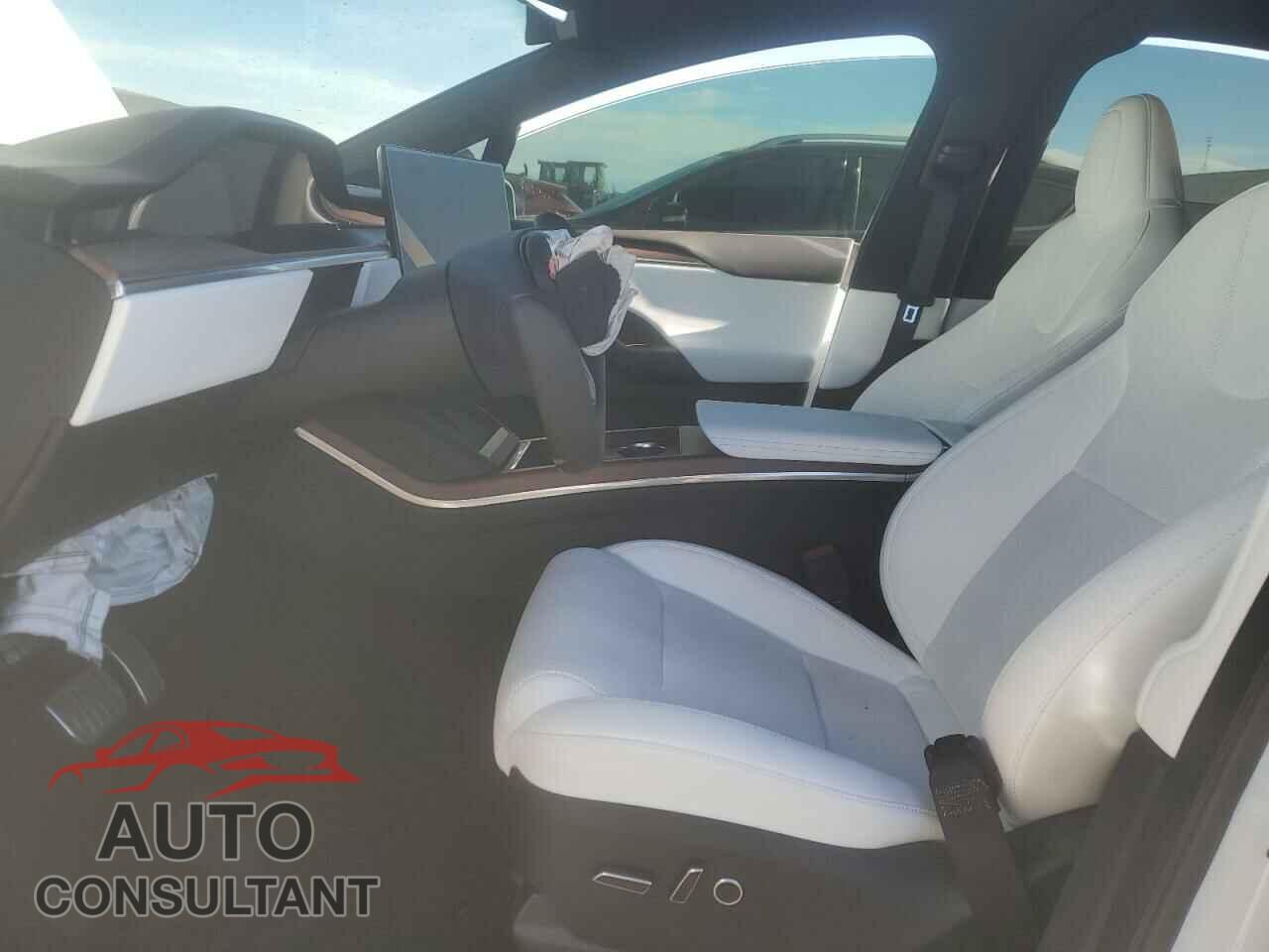 TESLA MODEL X 2023 - 7SAXCBE5XPF399133