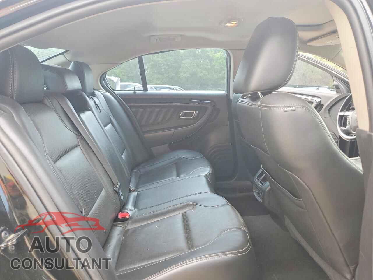 FORD TAURUS 2010 - 1FAHP2FW5AG170813