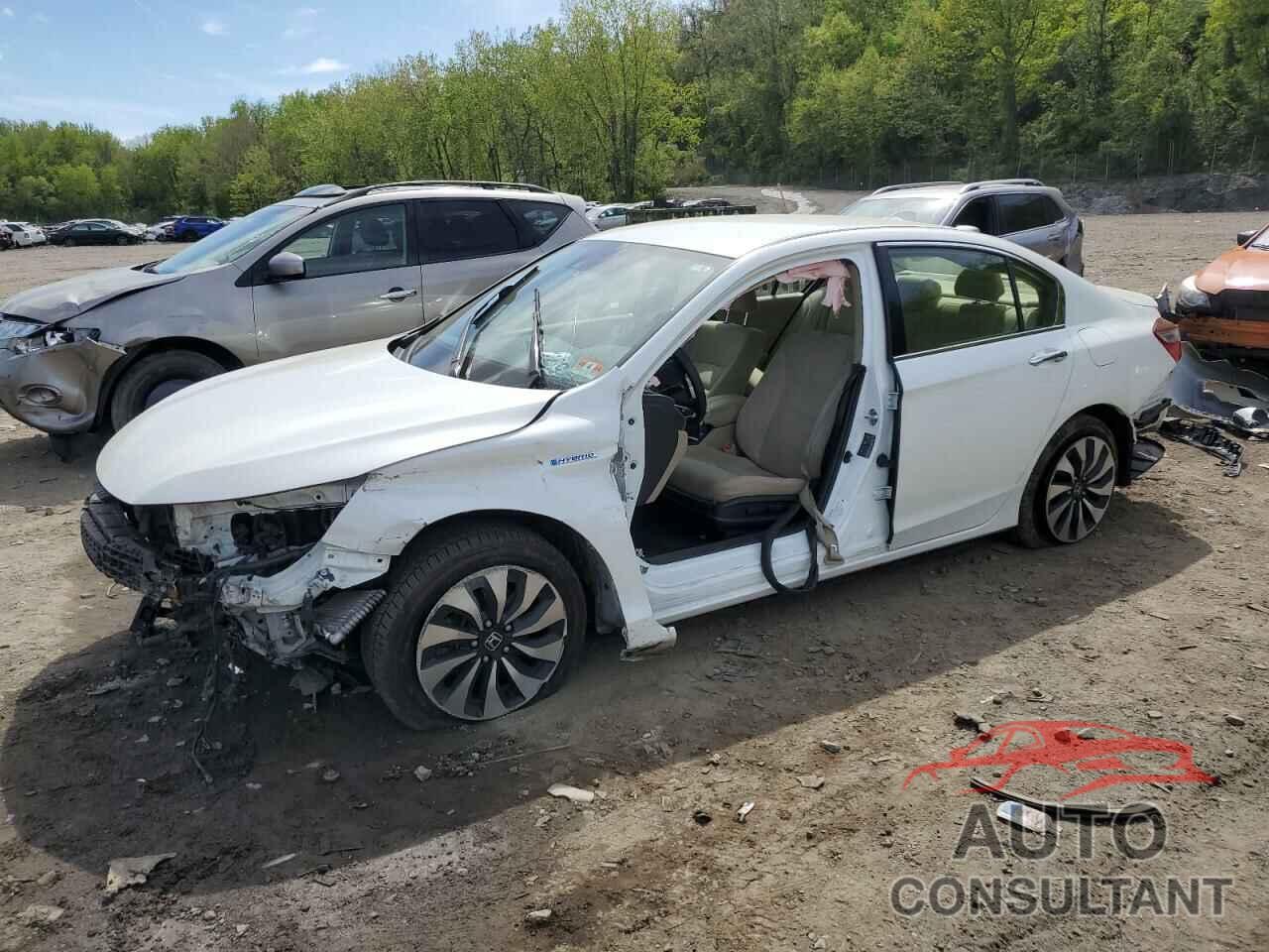 HONDA ACCORD 2017 - JHMCR6F32HC010321