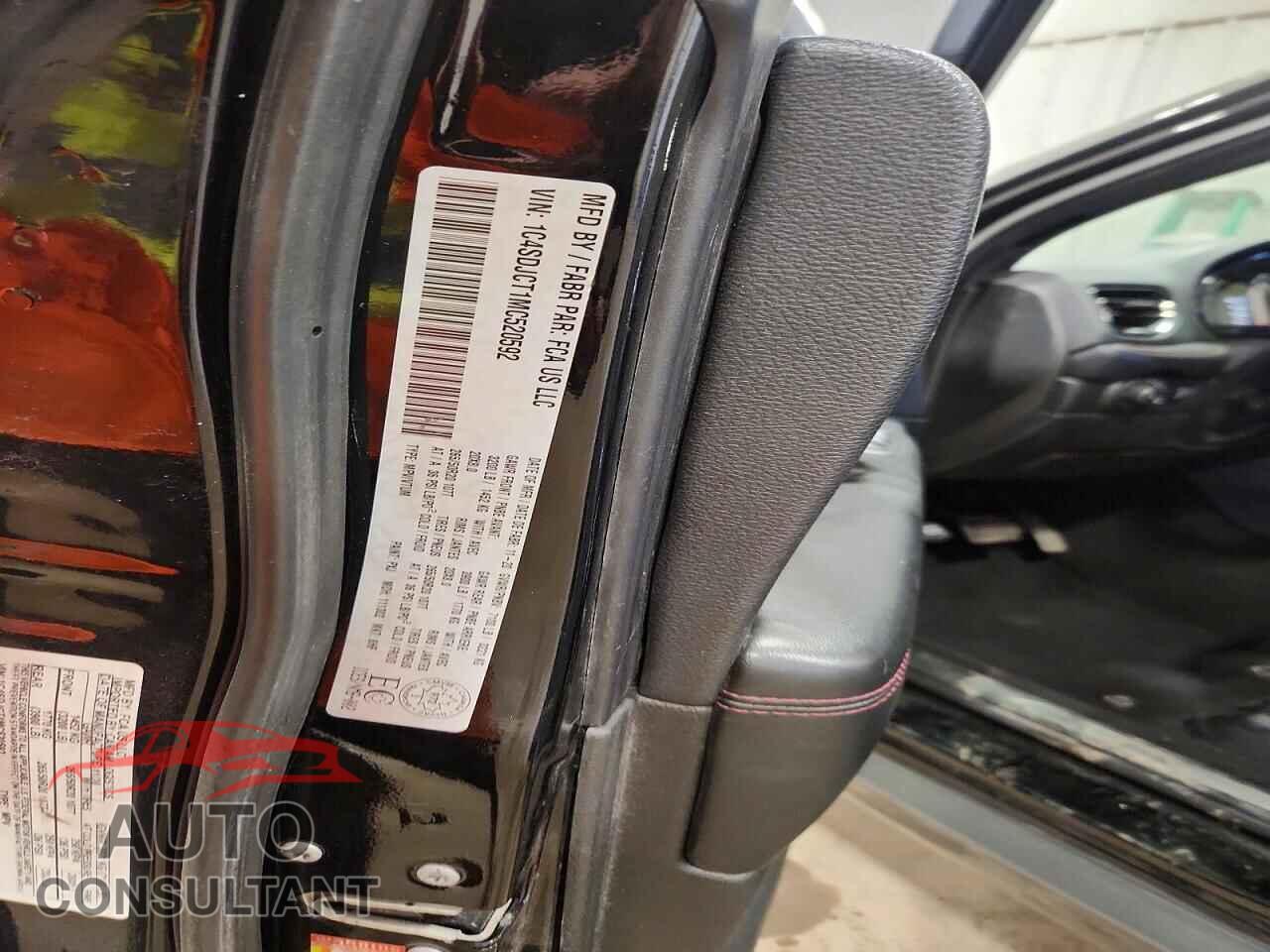 DODGE DURANGO 2021 - 1C4SDJCT1MC520592