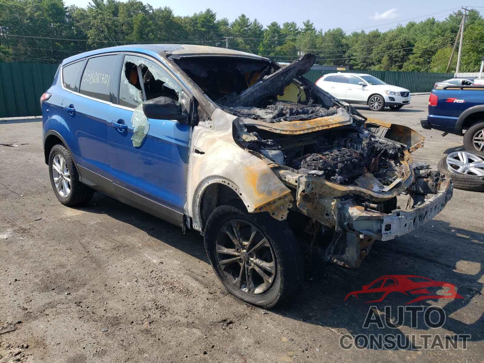 FORD ESCAPE 2017 - 1FMCU9G92HUB70872