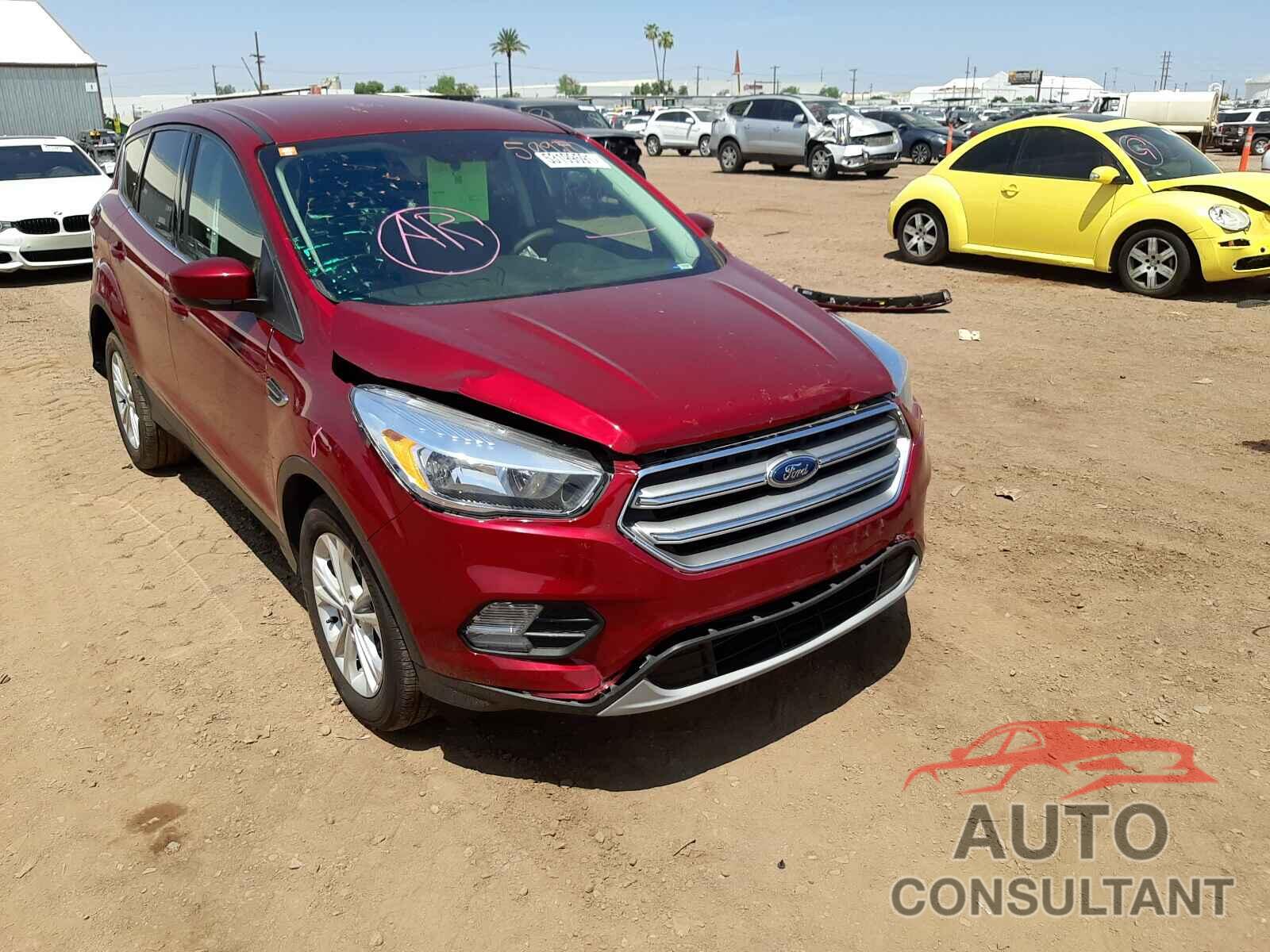 FORD ESCAPE 2017 - 1FMCU0GDXHUD42548