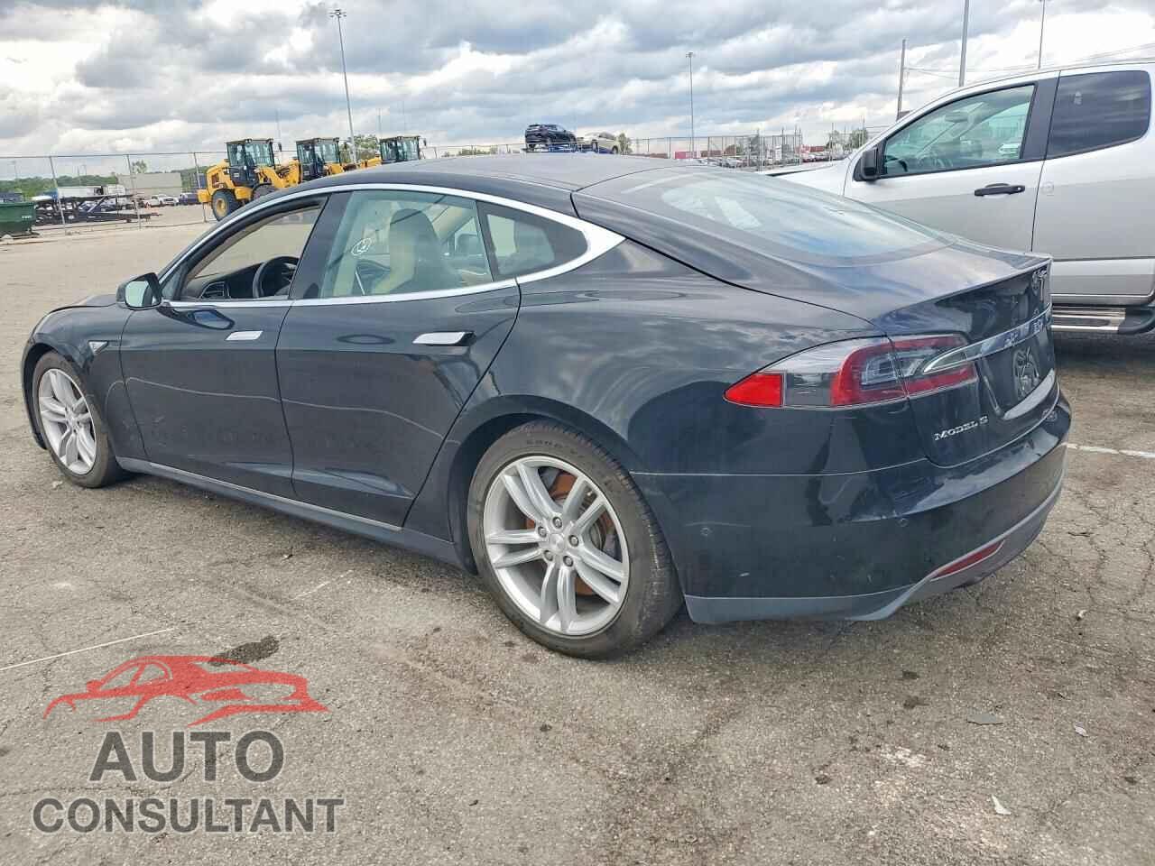 TESLA MODEL S 2015 - 5YJSA1S22FF096783