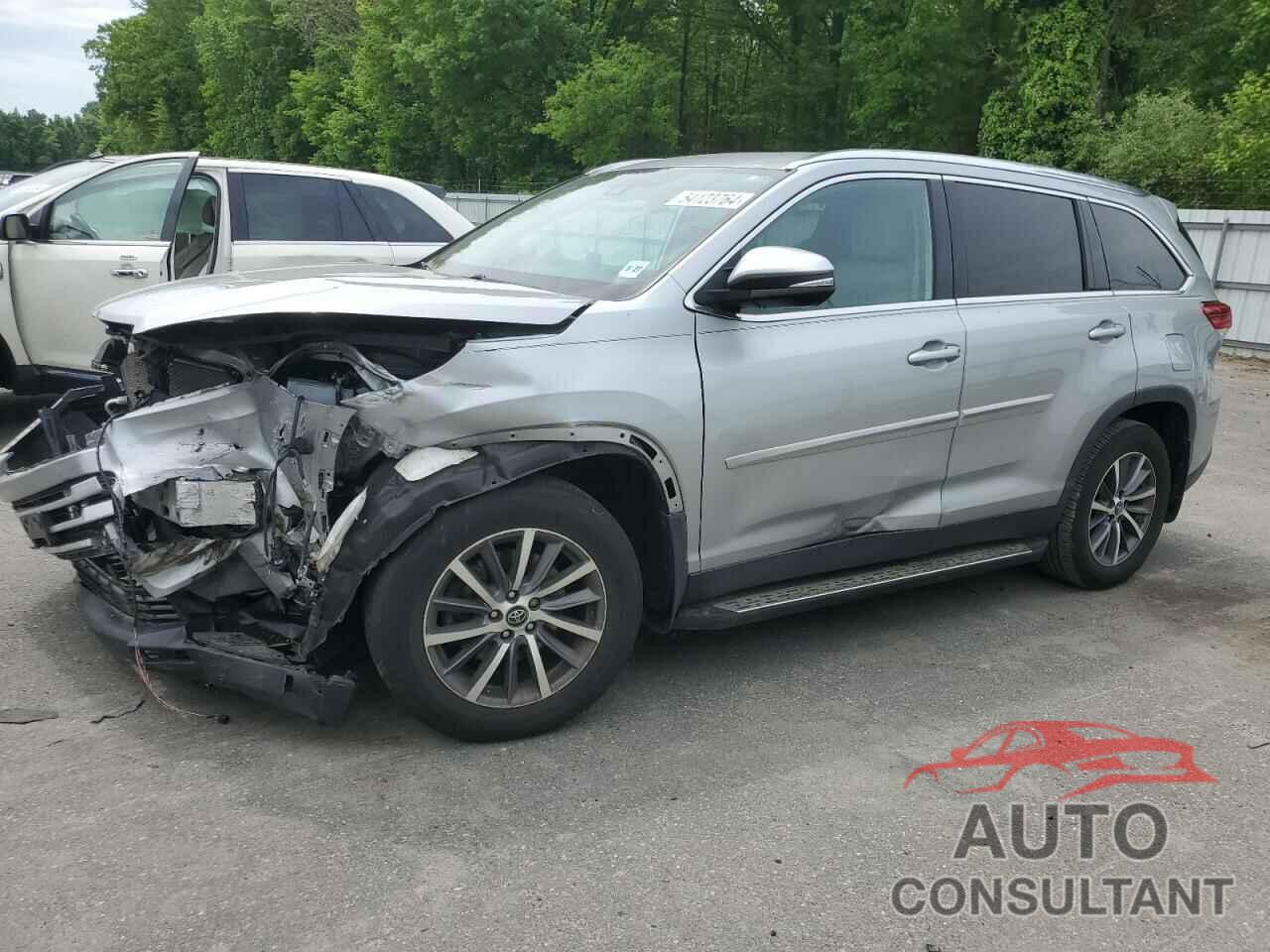 TOYOTA HIGHLANDER 2019 - 5TDJZRFH1KS584484