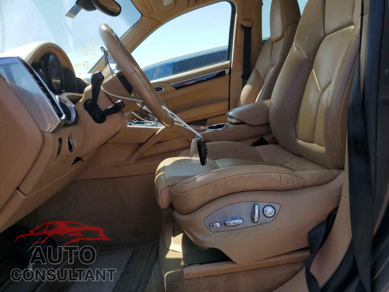 PORSCHE CAYENNE 2016 - WP1AA2A28GKA14397