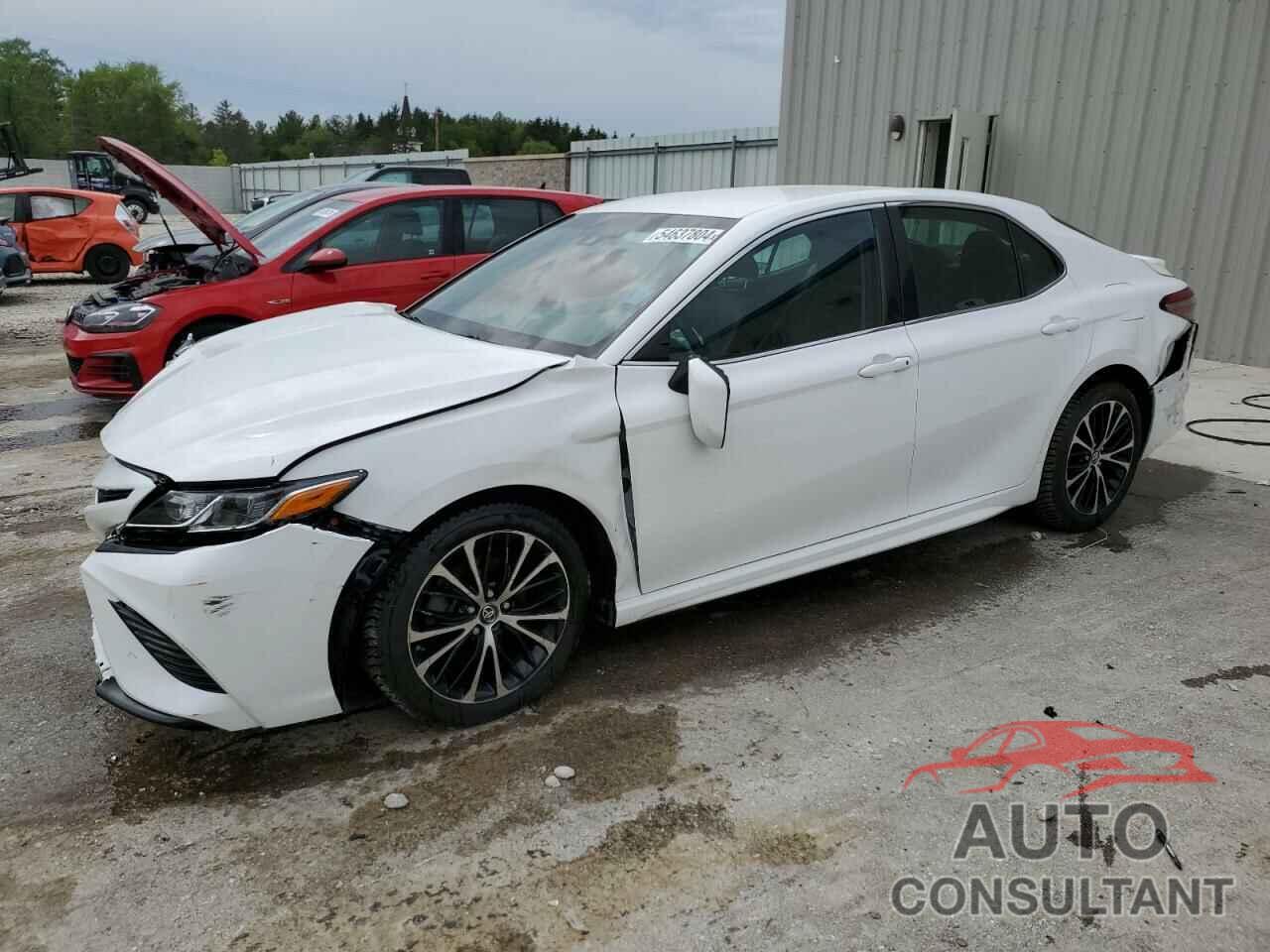 TOYOTA CAMRY 2018 - 4T1B11HK7JU098211
