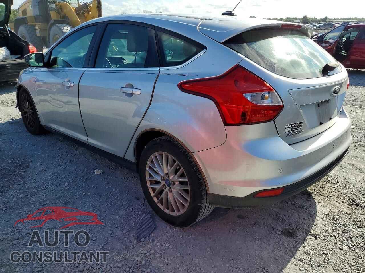 FORD FOCUS 2012 - 1FAHP3M24CL298475
