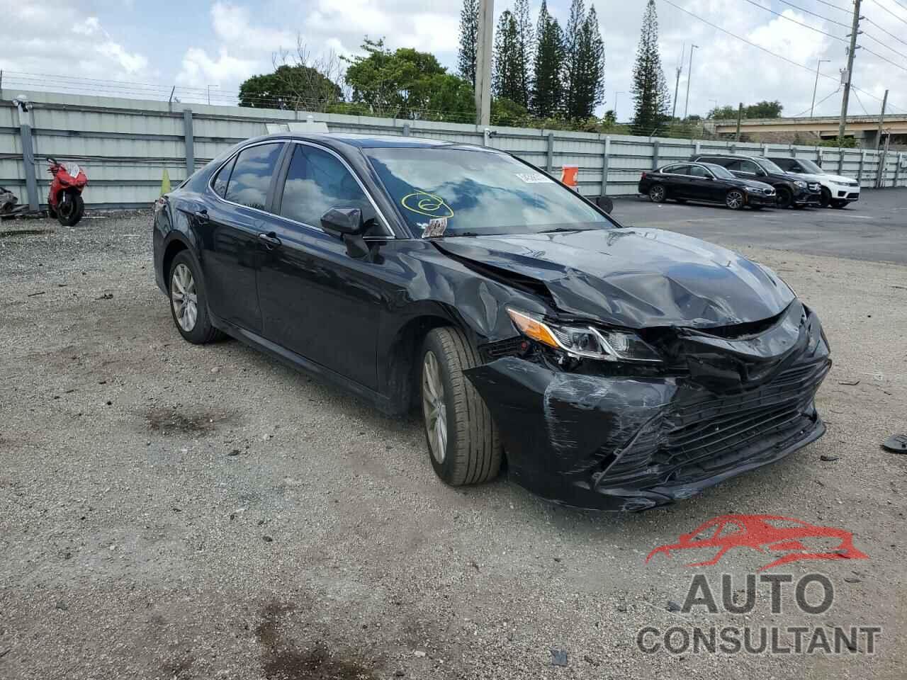TOYOTA CAMRY 2018 - 4T1B11HK5JU570406