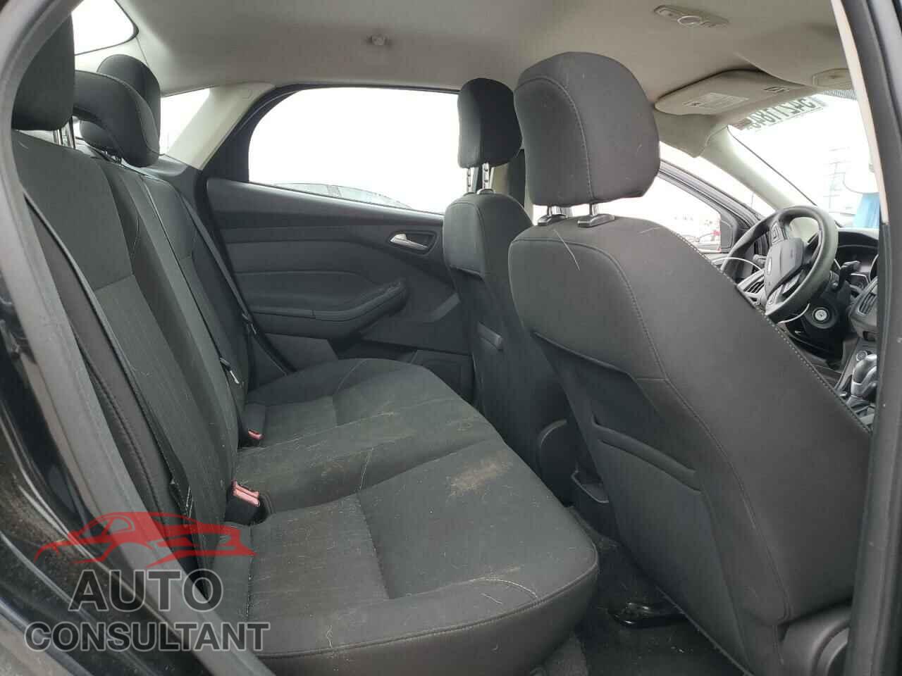 FORD FOCUS 2015 - 1FADP3F21FL307763