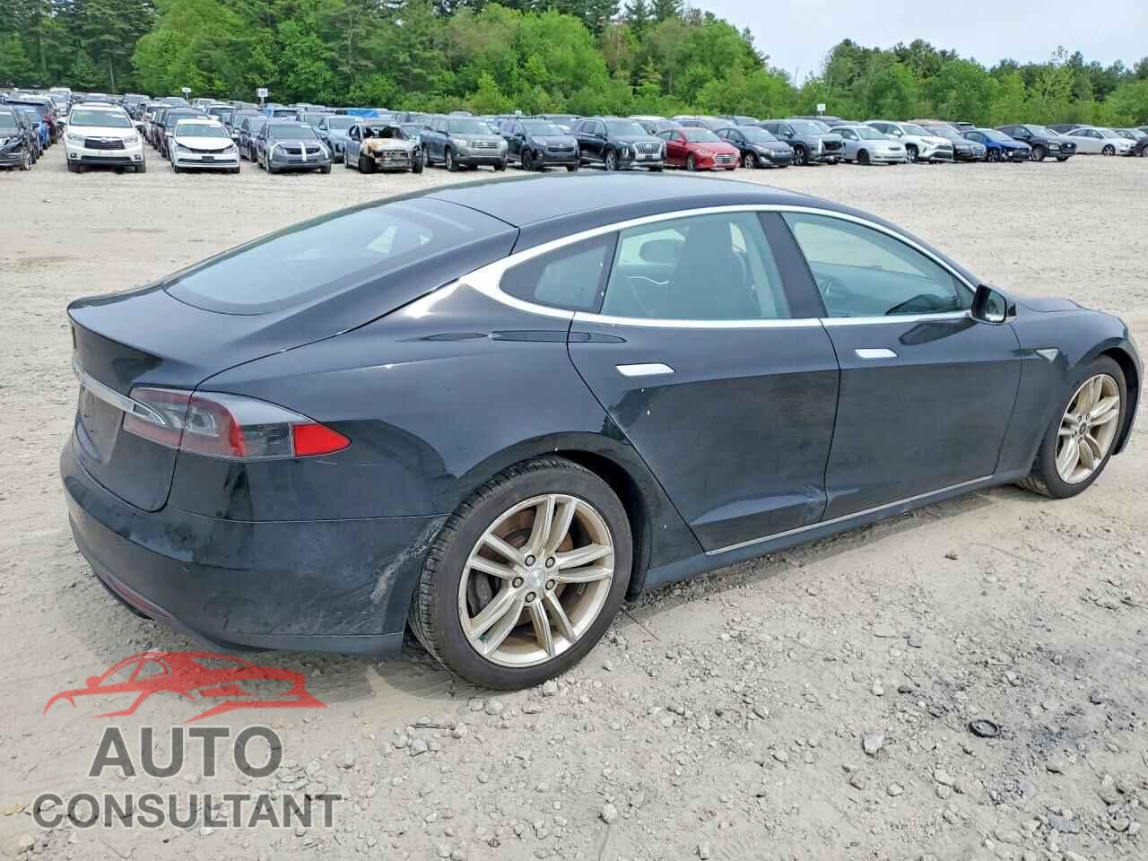 TESLA MODEL S 2015 - 5YJSA1E26FF115136