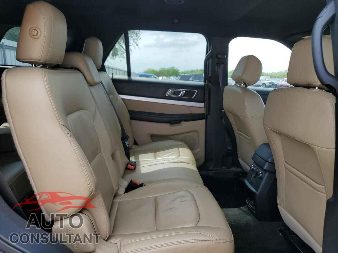 FORD EXPLORER 2017 - 1FM5K7D82HGA03280